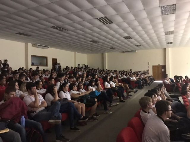 Teatro Racismo é Burrice